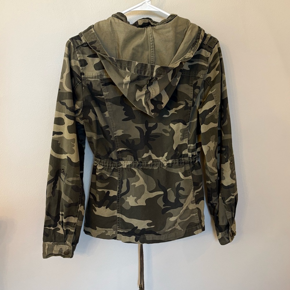 Windsor Hidden Attraction Camouflage Jacket - Picture 7 of 9